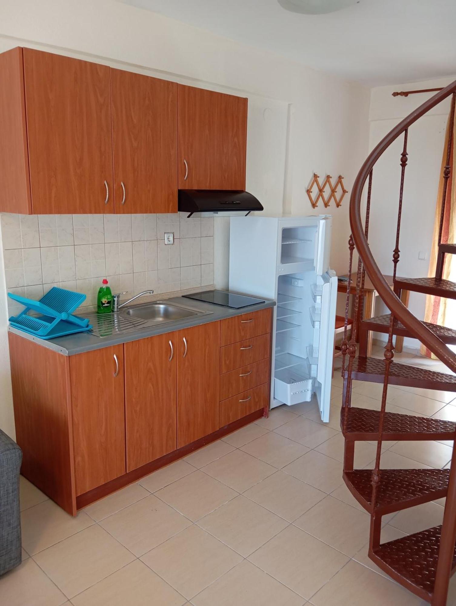 Apartments Gregory & George Hanioti Bagian luar foto